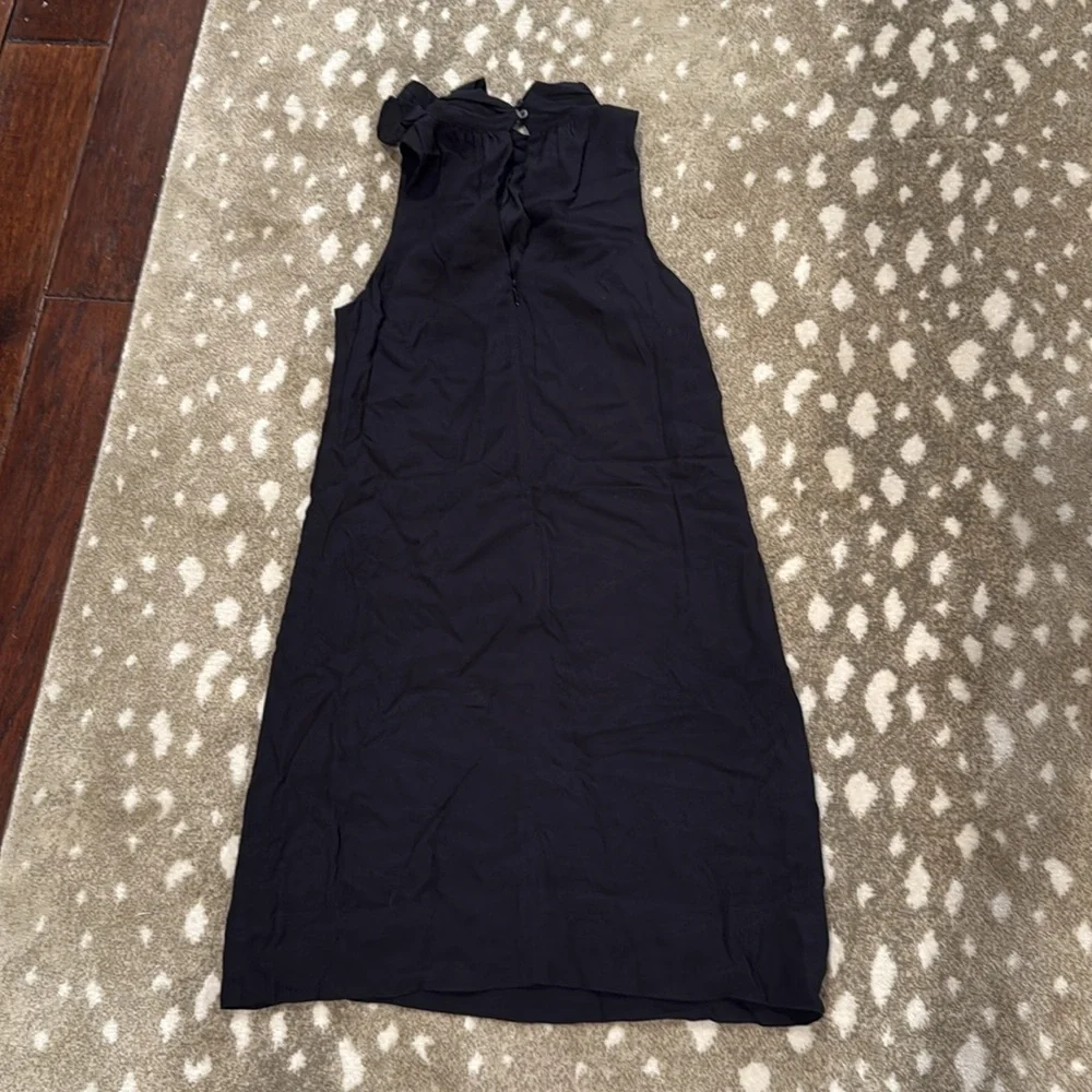 Ann Taylor Black Sleeveless Dress with Bow Accent. Size 00 - Picture 4 of 4